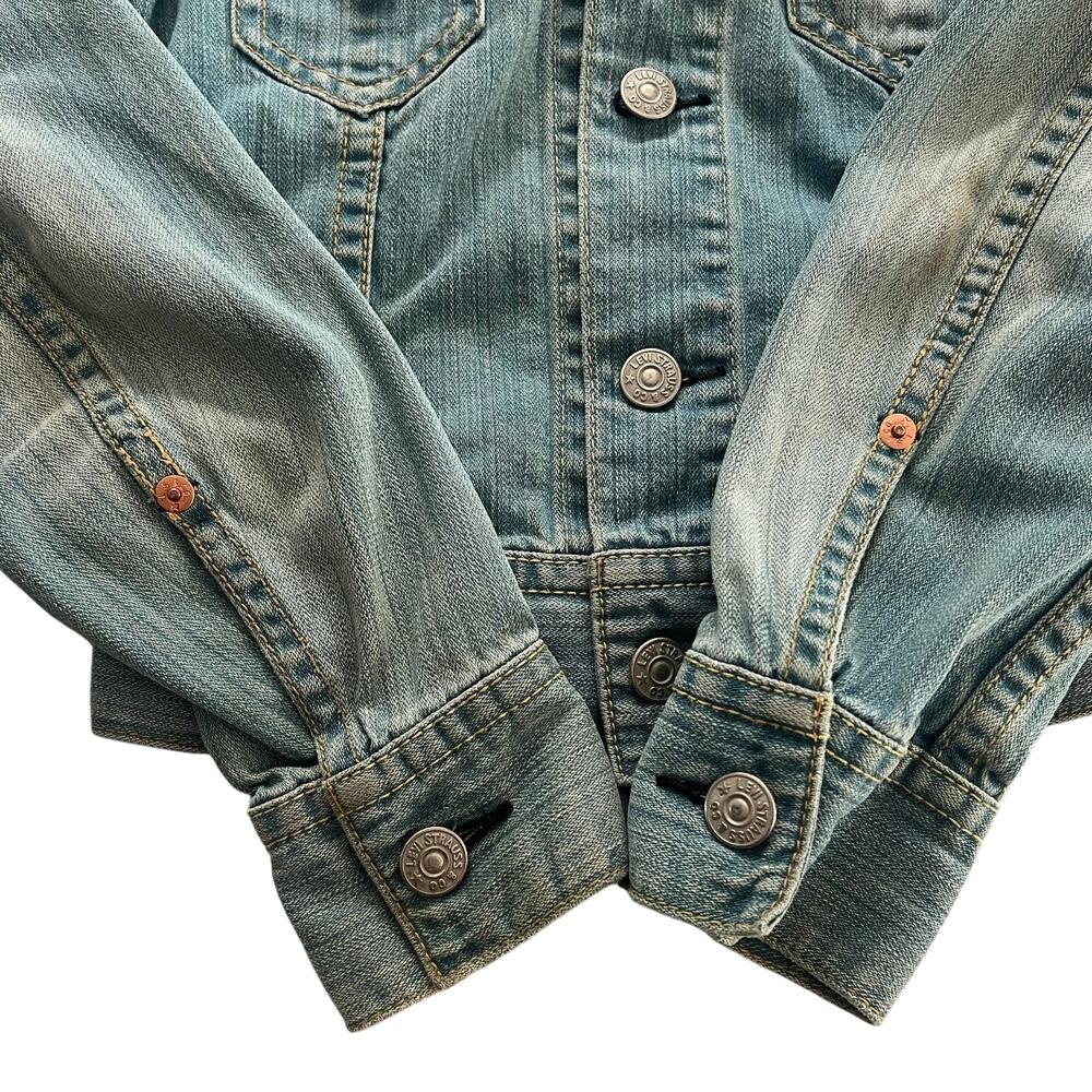 Vintage Levi’s 2004 Women’s 100% Cotton Jean Jacket SZ SM Type 1 Blue Fade - Picture 7 of 15